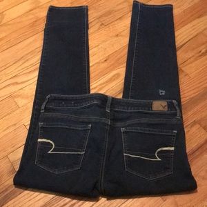 America Eagle outfitters super CUTE LITTLE HOLE